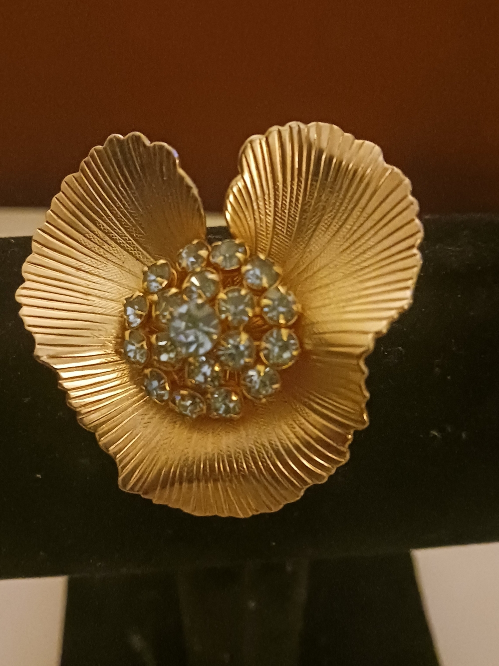 Vintage Gold Flower Crystal Cluster Brooch - Women Jewelry